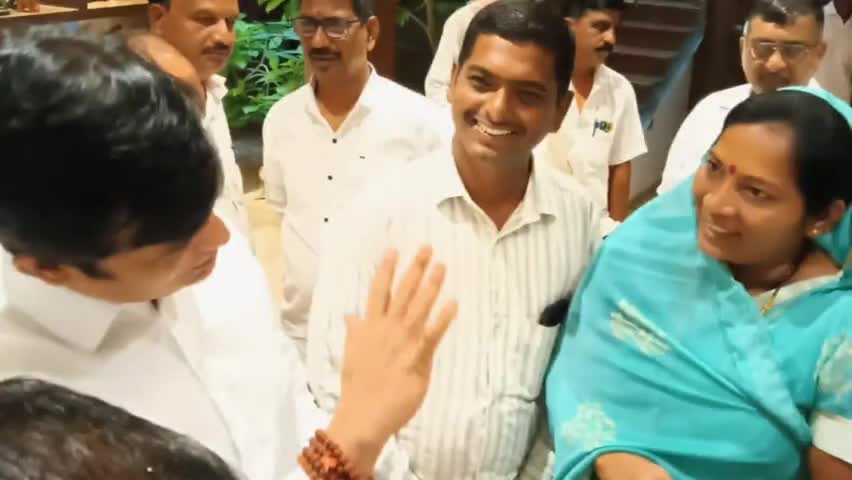 खटाव: उमेदच्या मागण्या न्याय, प्रश्‍न सोडविण्यासाठी विशेष पुढाकार घेणार : ना. महेश शिंदे, आंदोलनकर्त्यांशी साधला थेट संवाद
