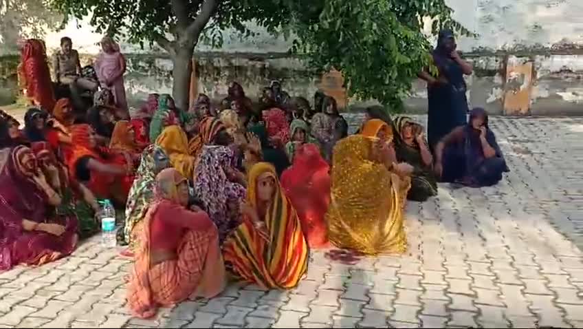 सरकारी डॉक्टर ने प्राइवेट हॉस्पिटल में इलाज करके महिला की लेली जान 
#मैनपुरी #आगरा #एटा #इटावा #कानपुर #लखनऊ #दिल्ली