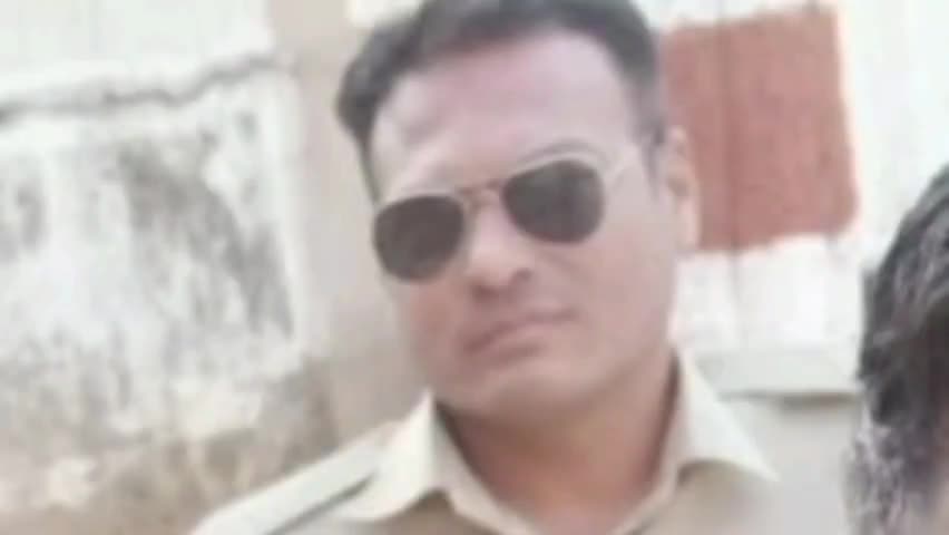 बल्लारपूर: पोलीस स्टेशन येथे कार्यरत पोलीस शिपायाने पत्नीच्या विरहात पोलीस वसाहतीत गळफास लावून केली आत्महत्या