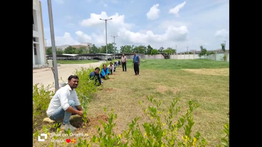 ડેસર: આઈ.ટી.આઈમાં રોપા વિતરણ તથા વૃક્ષારોપણ કાર્યક્રમ યોજાયો*