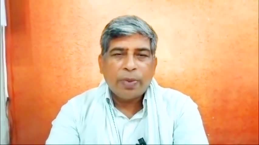 #तहसील पटियाली के गंजडुंडवारा क्षेत्र में आधार कार्ड अपडेशन में लोगों को काफी परेशानियों का सामना करना पड़ रहा है। पहले चार सेंटर पर अपडेशन होता था, अब तीन सेंटर बंद कर दिए गए हैं सिर्फ पोस्ट ऑफिस गंजडुंडवारा वाला सेंटर चालू है।