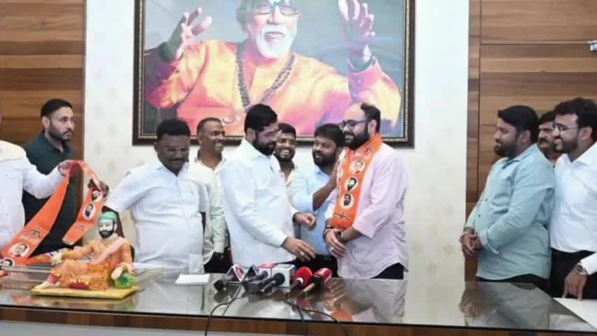 ठाणे शहरातील उबाठा गटाचे शिवसेना आणि युवसेनेच्या प्रमुख पदाधिकाऱ्यांचा मुंबईत शिंदे गटात प्रवेश