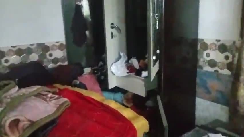 nagina chetr k manjheda shakru mainbiti rat 2 gharo k tale Tod kar ki choro ne lakho ki chori