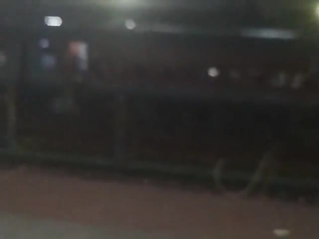 Rourkela chakradharpur ke liye koi to train hona chahie bahut taklif hai aaj ke liye koi nakal tern