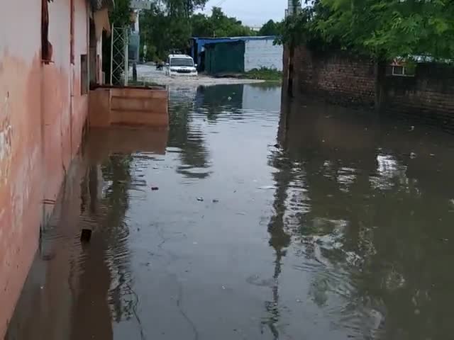Shiv #Ghat Mandir#Sasaram##sunil.kumar3856 

🙏🙏☔🌧️🙏
