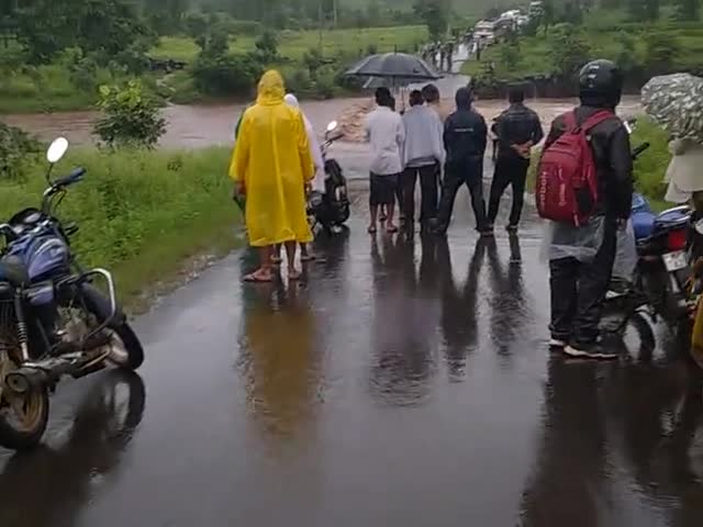 dhanora se batkakhapa ke beech ka pul