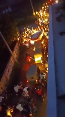 sakaldiha kachahari road par laga jam logo me badi pareshani