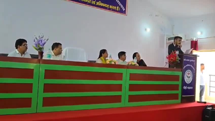 चौबट्टाखाल: चौबट्टाखाल तहसील में जिलाधिकारी पौड़ी डॉ आशीष चौहान की अध्यक्षता में तहसील दिवस का हुआ आयोजन
