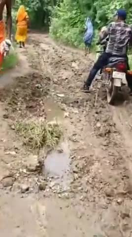 एसडीएम ने नही् की कोई कारबाह #newsupdate #aajtaknews #seodha
#datia