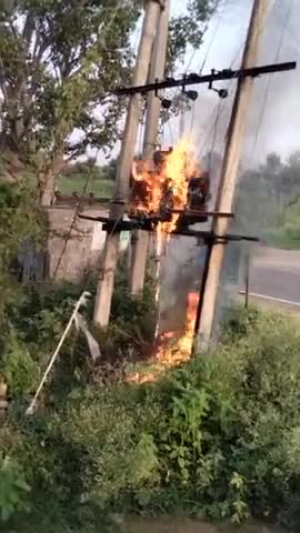 fire on transfarmer   khudiya ka bass  bus stand