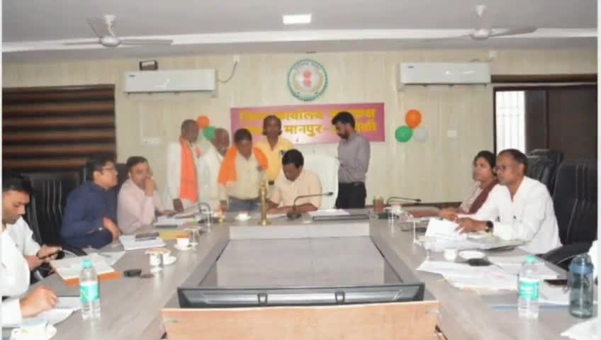 मोहला-मानपुर-अंबागढ़ चौकी में कुपोषण उन्मूलन पर जोर, कलेक्टर ने खाद की कालाबाजारी पर सख्त कार्रवाई के दिए निर्देश