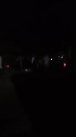 कल देर रात्रि साम को एक पुलिस परिवार के बेटे को कुछ गुण्डो ke द्वारा अपराहन करके ले जा रहे थे उसको चाकू से मारने का vi#v