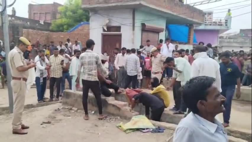हिंडौन के खारी नाले में अब खटीक पाड़ा की पुलिया के पास मिली एक और लाश.. पुलिस मौके पर पहुंची..
#Molanamujahidgujarat