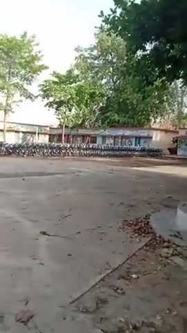 देवसर कन्या स्कूल का आज साफ सफाई चालु है