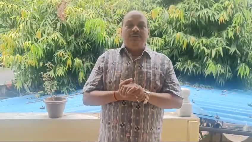 ଡୁଙ୍ଗୁରିପାଲି: ପଶ୍ଚିମ ଓଡ଼ିଶାର ଗଣପର୍ବ ନୂଆଁଖାଇ ଅବସରରେ ଜିଲ୍ଲାବାସୀଙ୍କୁ ଶୁଭେଚ୍ଛା ଜଣାଇଲେ କୋଶଲବାଦି ନେତା