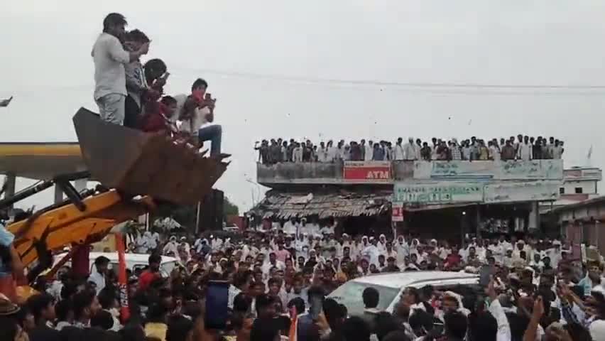 पुन्हाना: कांग्रेसियों के बिगड़े बोल, पिनगवां में मंच से खुलेआम दी गई गंदी–गंदी गालियां,शहरवासियों में रोष
