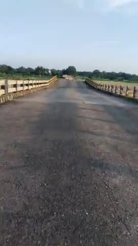 बुंडू प्रखण्ड के सुमंडीह पंचायत में हेराड़ीह मन्दिर को जोड़ने वाली पूल एक साल मे टूट गई इसपर कोई जांच नही किया गया