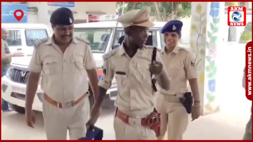 2 लाख देकर बना ips officer। गिरफ्तार ! 
#akmnews #bihar #breaking #latestnews