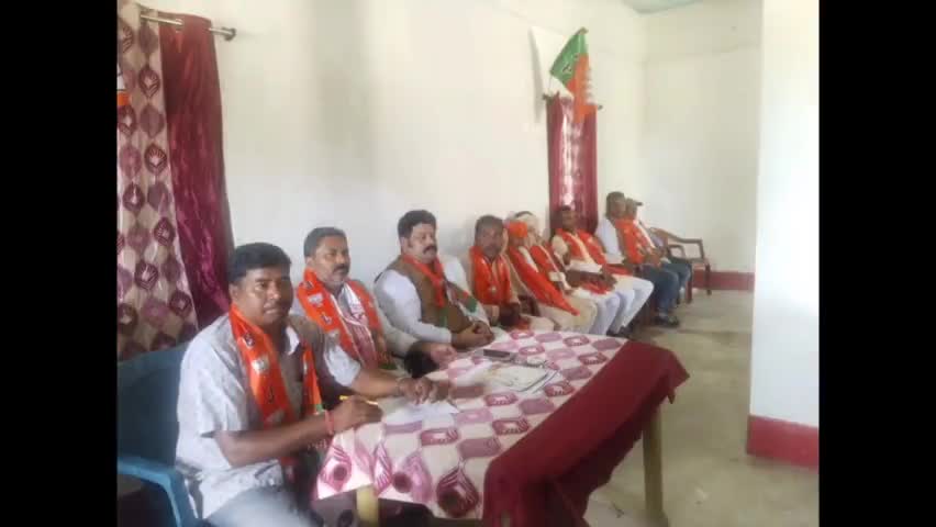 गारू मण्डल के कोटाम सचिवालय में भाजपा परिवर्तन यात्रा को लेकर हुई बैठक, भारी संख्या में भाजपाइयों ने लिया हिस्सा।