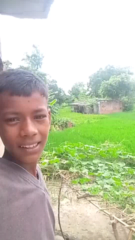 Ye mera ghar hai or me APNE ghar pe video banaya hu