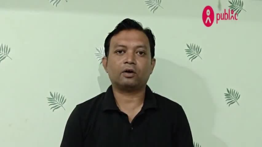 खोकरो में सुखराम हेम्ब्रम ने फुटबॉल को किक मारकर खेल का शुभारंभ किया