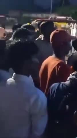 हैदरगढ़ में पहुंचे बिहार में हुए बस हादसे के यात्री चेयरमैन ने लोगो का जाना हाल
