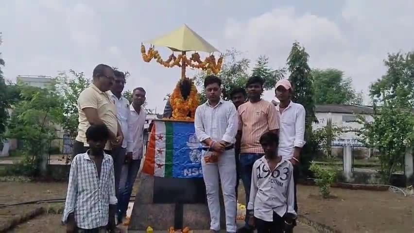 खंडवा। खालवा में एनएसयूआई ने महात्मा गांधी जी की जयंती मनाई। 

#Khalwa_news_live_update
 #Mahatma_Gandhi_jayanti
#khalwa