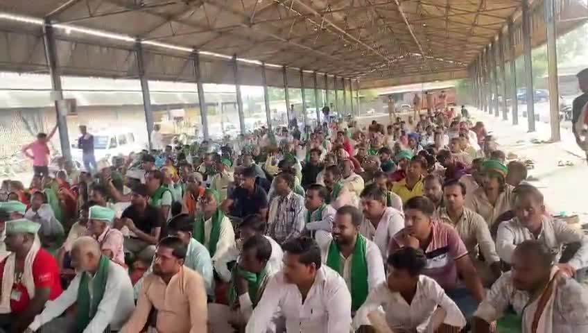 किसान महापंचायत फरुखाबाद 
भारतीय किसान यूनियन लोक शक्ति जिंदाबाद
#rahulkharibku