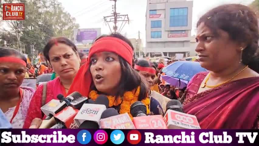 इस लड़की ने बलात्कारियों और सरकार पर जामकर हमला बोली 🔥🔥#viralgirls #viralvideo #news #latestnews #
viral girl
tiktok v