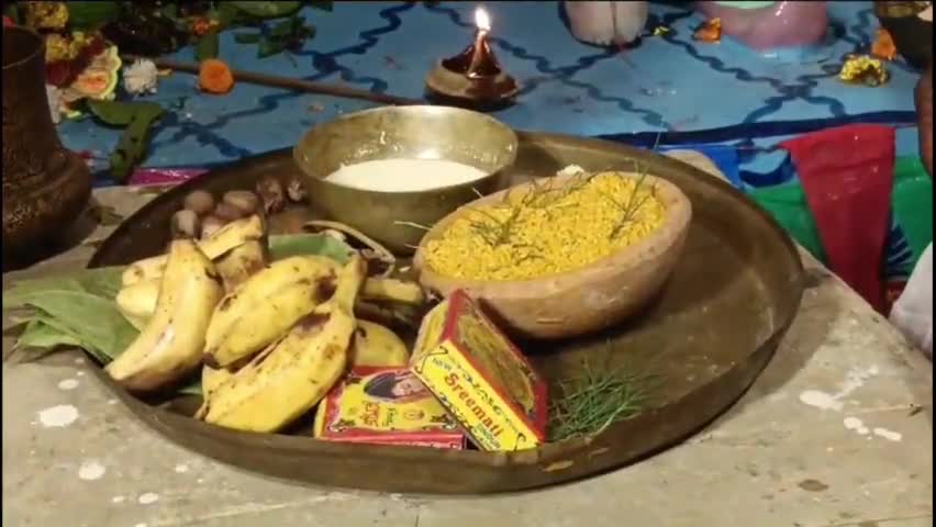 মহিষাদল: মহিষাদল রাজবাড়ির প্রায় ২৫০ বছরের প্রাচীন দুর্গাপুজোয় বিজয়া দশমীতে সিঁদুর খেলার আয়োজন