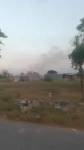 Tohana ke aaspaas log Laga rahe hain purali mein Aag #city #tohana #news #haryana #short  #rajenderrattakhera