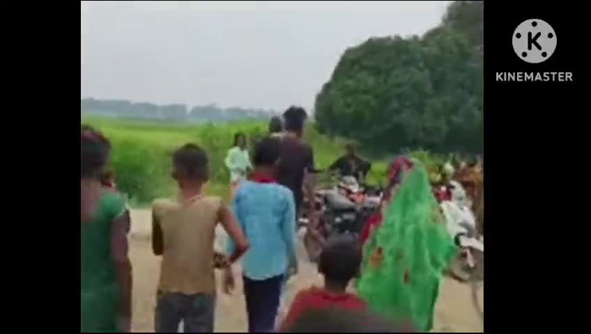 सिंघिया: पेट फोरा गांव में बकरी चोरी के आरोप में एक व्यक्ति को ग्रामीणों ने पकड़ा, किया पुलिस के हवाले