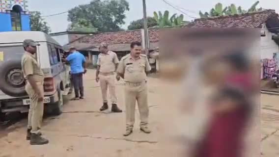 ବଣେଇ: ମହୁଲପଦା ଥାନା ଅଂଚଳରେ ଜାତିରେ ମିଶାଇବା ଲାଗି ଟଙ୍କା ଦିଅ ନହେଲେ ଏକୁଟିଆ ରୁହ