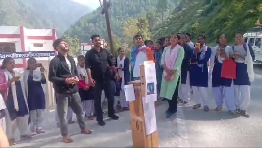 नारायणबगड़: छात्र संघ चुनाव बहाली को लेकर NSUI के कार्यकर्ताओं ने नारायणबगड़ महाविद्यालय में उच्च शिक्षा मंत्री का किया पुतला दहन