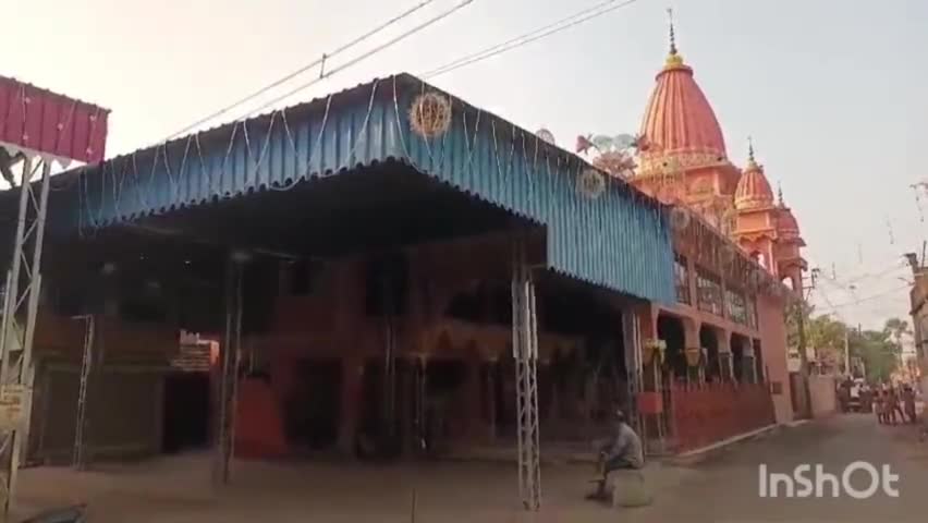 ধনিয়াখালি: বলির সময় মা কালীকে বেঁধে রাখা হয় শিকলে, কেশবপুর গ্রামে দক্ষিণা কালীর গর্ভগৃহে জ্বলে না বৈদ্যুতিক আলো