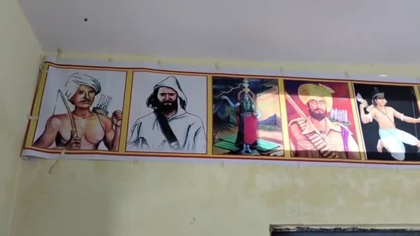 भगवानपुरा: भगवानपुरा में सरपंच की पहल, पंचायत भवन में महापुरुषों और क्रांतिकारियों की तस्वीरें लगाई गईं