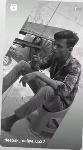 #राजधानी_लखनऊ के #जानकीपुरम जानकी बिहार कॉलोनी के बोर्ड के नीचे चल रहा है गांजा का कारोबार अब वीडियो में देखा जा सकता