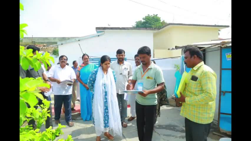 కట్టంగూర్: ఎన్యుమరేటర్లు కుటుంబ సమగ్ర సర్వేను పారదర్శకంగా, తప్పులు లేకుండా నిర్వహించాలి: జిల్లా కలెక్టర్ ఇలా త్రిపాఠి.
