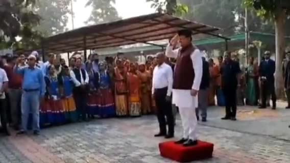 खटीमा: उत्तराखंड के सीएम पुष्कर सिंह धामी शुक्रवार को अपने गृहक्षेत्र खटीमा पहुंचे, स्थानीय लोगों ने किया भव्य स्वागत