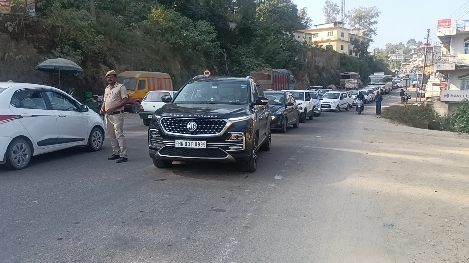 शिमला मटौर हाइवे घुमारवीं श्रेत्र पुल के भारी जाम फोरलेन की मांग शीघ्र