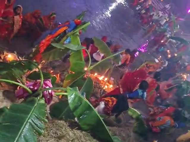 झुन्नीकला पंचायत वार्ड 14 में शिव मंदिर में छट पुजा मनाया गया
