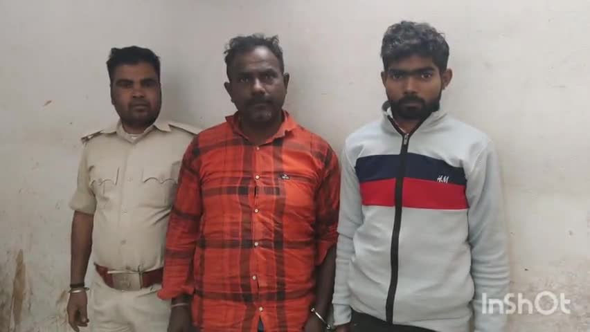 लदनिया: फलका: श्रीनगर थाना पुलिस ने रामनगर महेश चौक से शराब पीने के जुर्म में मनोज महतो और दिलीप कुमार को गिरफ्तार किया