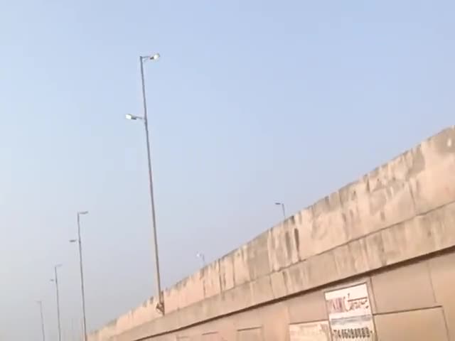 स 130 की लापरवाही बेवजह जलती लाइट और और चौराहों पर बहुत सिलने बंद पड़ी