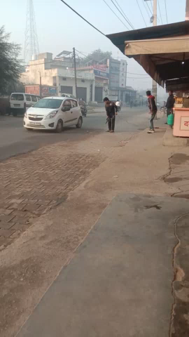 Tadap Sadak per Dur hone Karan Ke Karan ki dukaan Mein Dur Jaati Hai Inko बार-बार Samjhane Se Ki Kuchh Nahin Hai Sarpanc