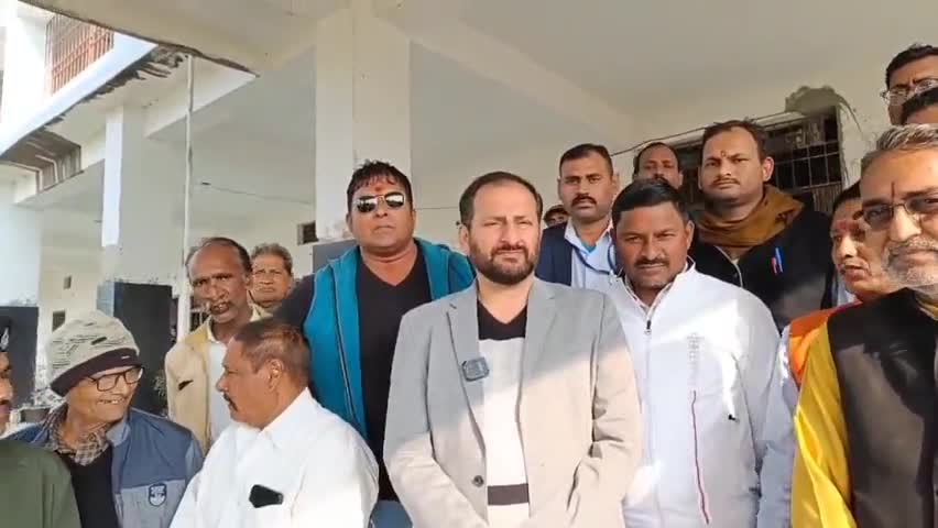बीरपुर पहुंचे मंत्री नीरज कुमार सिंह, लिया सरस्वती शीशु मंदिर विद्यालय का जायजा #