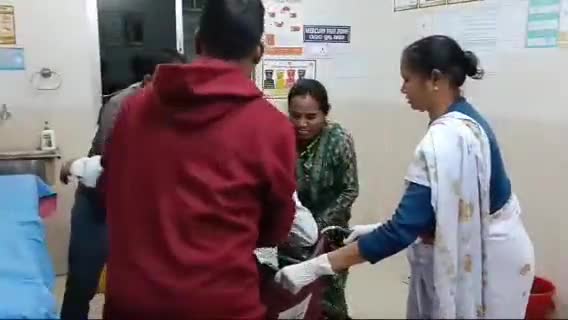 ବଡଗାଁ: ବୁଡବୁଡା ନିକଟରେ ଅଜଣା ଗାଡ଼ି ଧକ୍କାରେ ଯୁବକ ଗୁରୁତର
