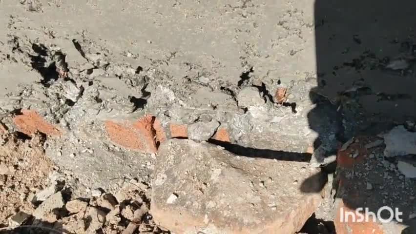 तराना पीएम श्री गर्ल स्कूल में स्कूल परिसर में चल रहा है गुणवत्ता हीन है निर्माण कार्य,