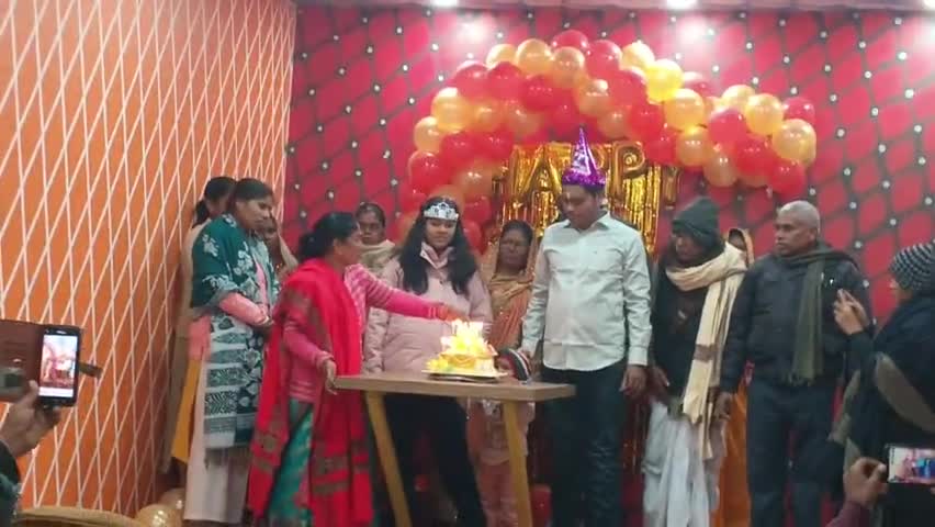 आज बहुत ही धूम घाम से मनाया गए हैप्पी बर्थ श्री अनपूर्णा होटल मे गाँव पुर @#@@#@#@@@@@@@@#@@@@