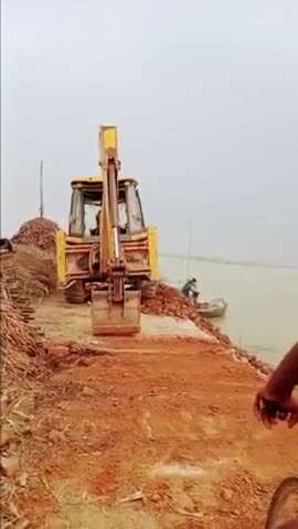 नदी किनारे JCB का काम चल रहा हैं अपना बिहार 
प्लीज़ follow करें #short #trending #priyasoni #keşfet #trend #viral