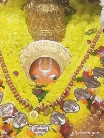 🌺🌻🌻 आज मकर संक्रांति के पावन पर्व पर,
*#श्री_हनुमान_जी_महाराज जी की प्रातः कालीन शुभ मंगला श्रृंगार आरती दर्शन*🌺 _*#श्री_हनुमानगढ़ी_अयोध्याधामजी।।*_ 🌺🌻 दिनांक~ 14/1/2025 मंगलवार 🌻🌺 श्री हनुमान जी महाराज सबके सकल मनोरथ सिद्ध करें।। स्